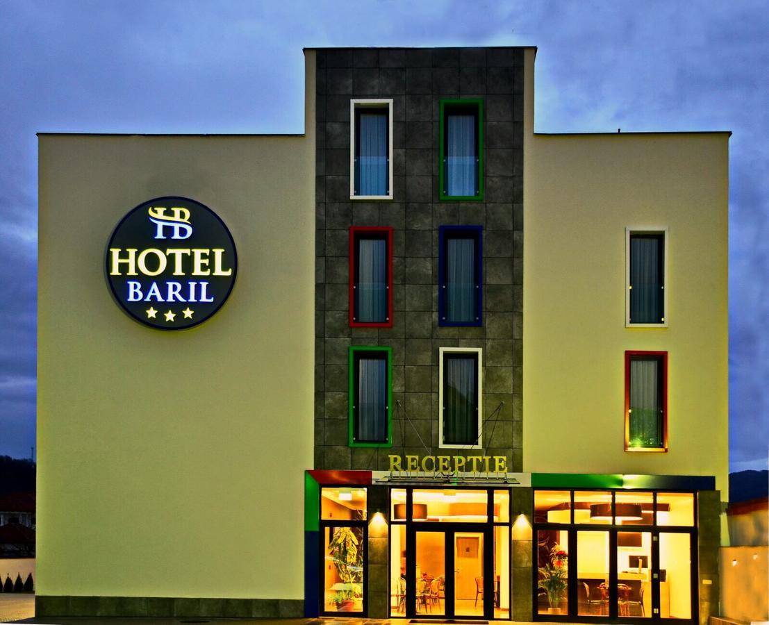 Hotel Baril Haţeg Exterior foto